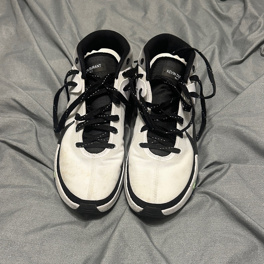 Nike Black and White Athletic Shoes